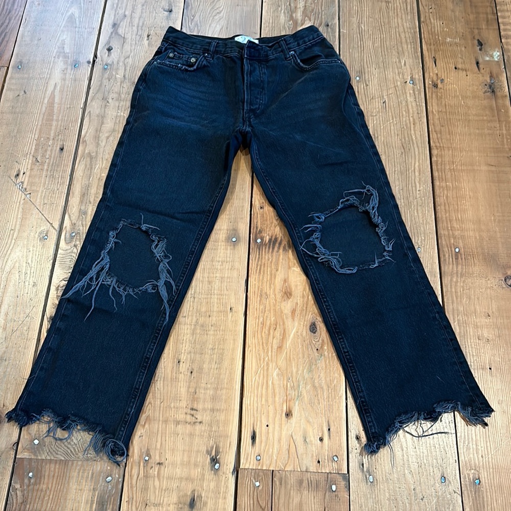 We The Free distressed mid rise straight crop. Size 27